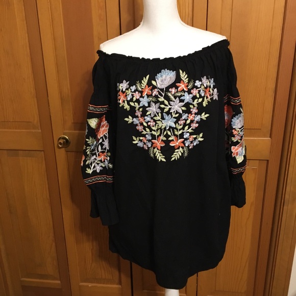 Free People Dresses & Skirts - Free People Embroidered Folk Dress